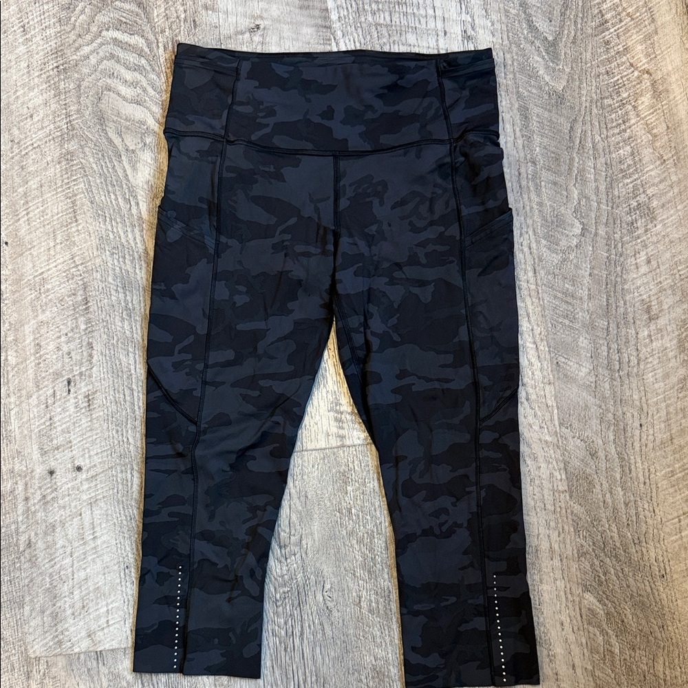 Lululemon Fast and Free Grey camo crop